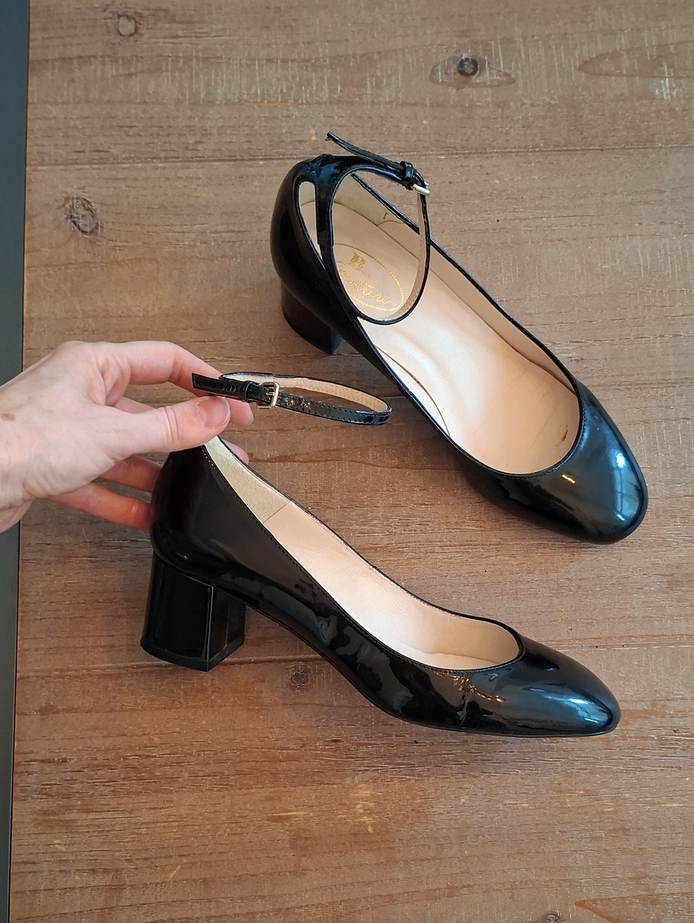 Browns Couture Classic Black Patent Leather Ankle Strap Mary Janes (EU 36.5)